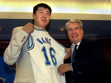 开云体育-中国首位NBA球员王治郅，退役后领NBA退休金，数额让人意外